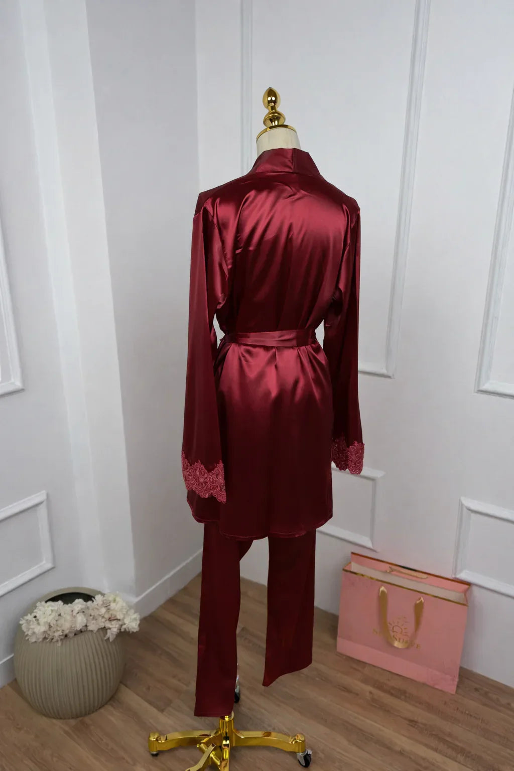 A shiny robe and shirt set ♥️