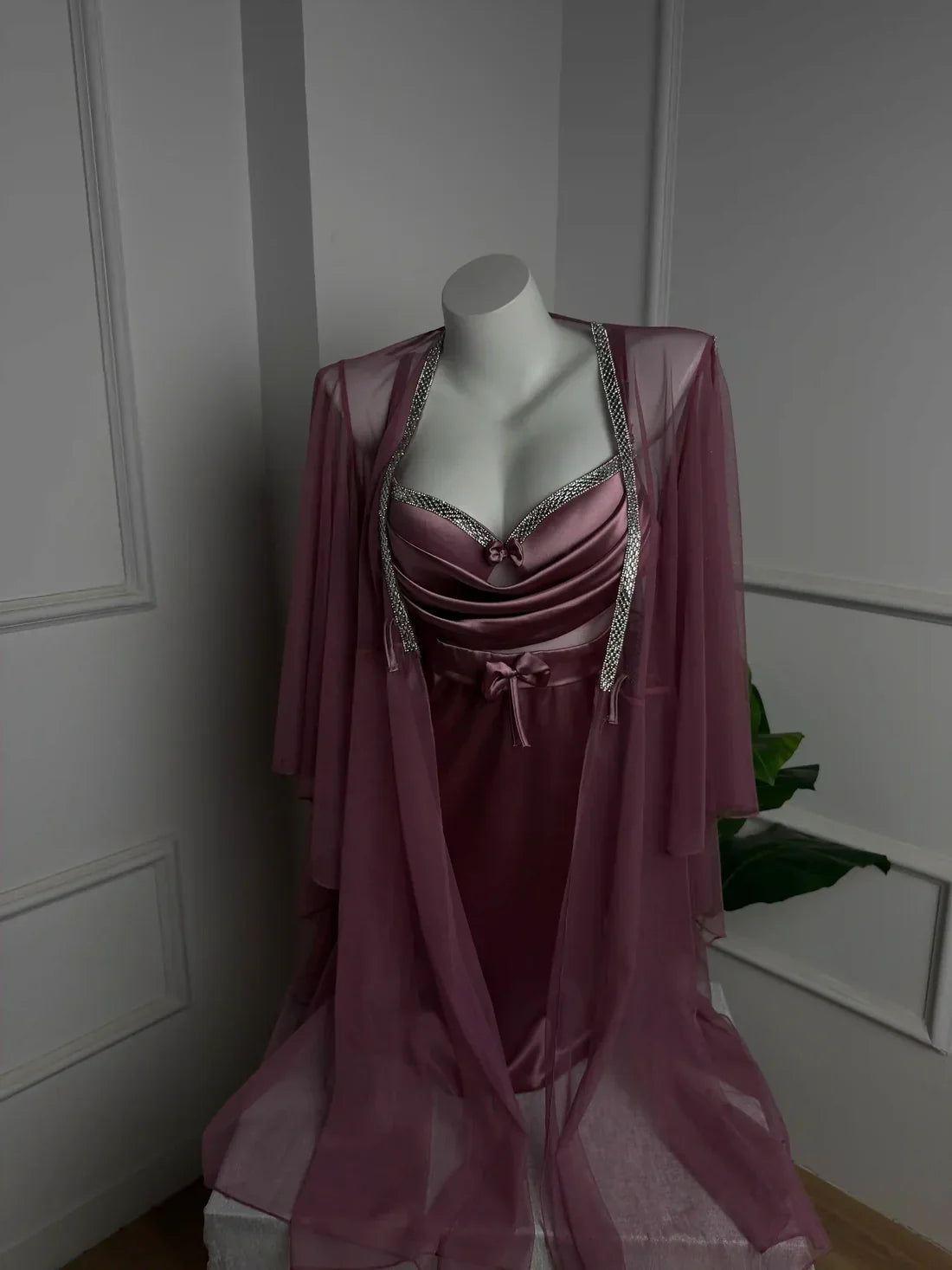 A shiny robe and shirt set ♥️