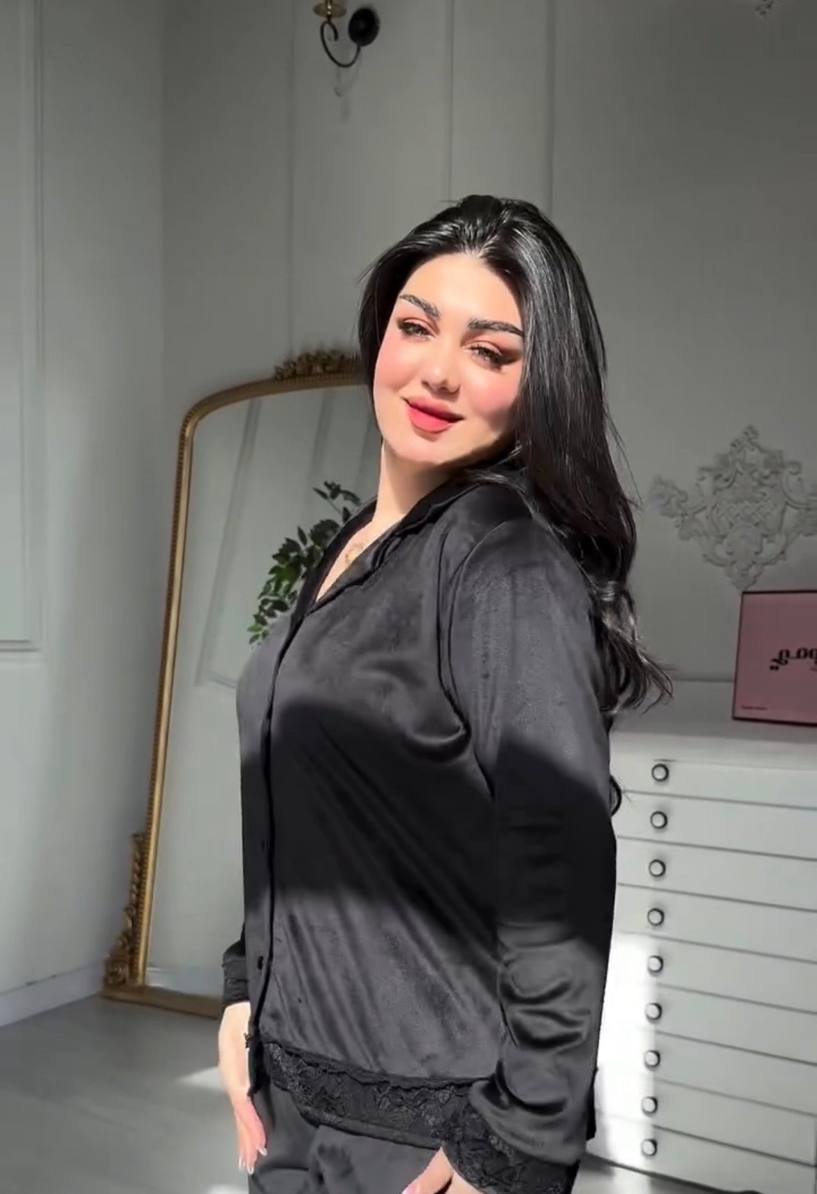 Noir Bloom – Winter Velvet Lacy 2 Pcs Pj Set