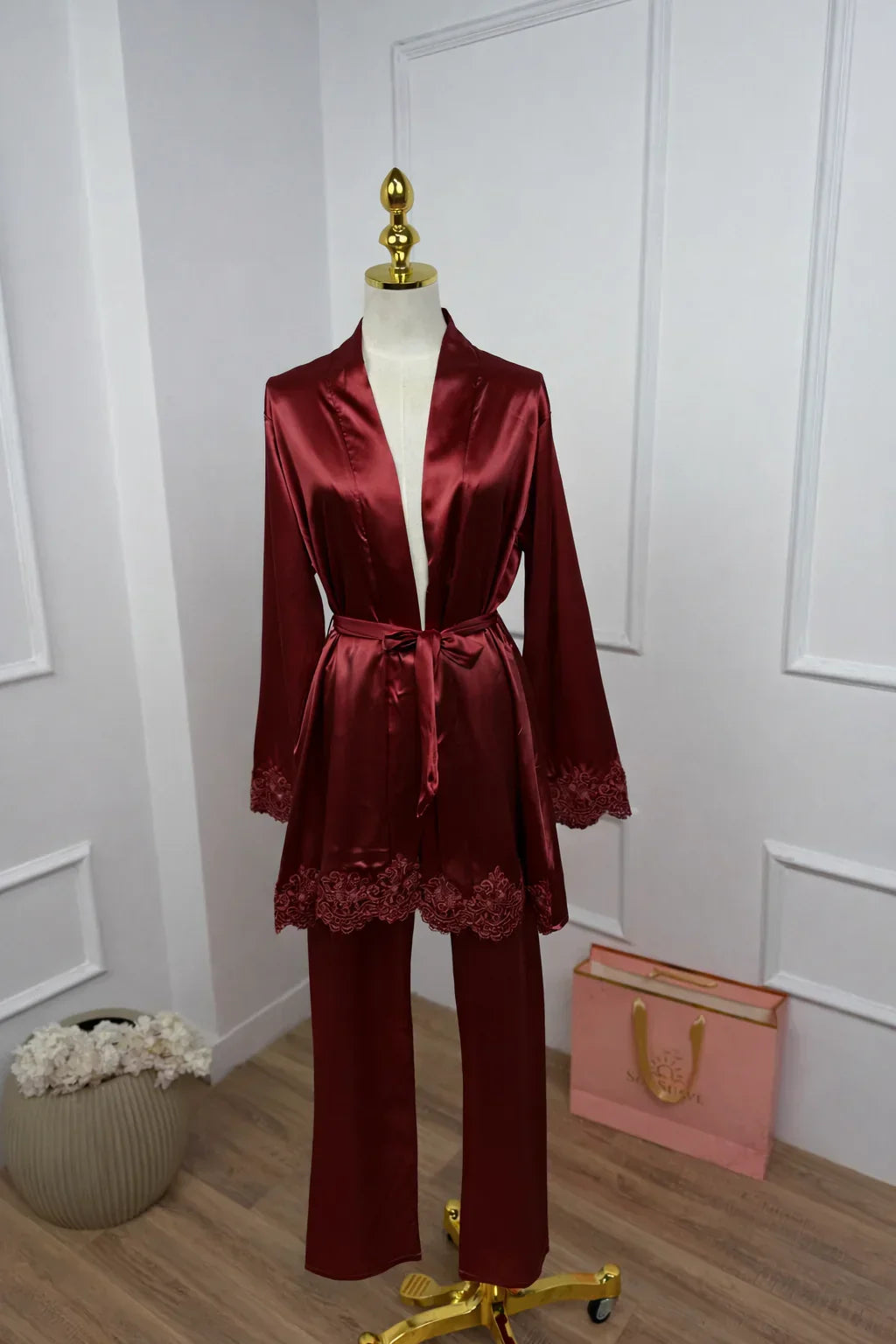 A shiny robe and shirt set ♥️